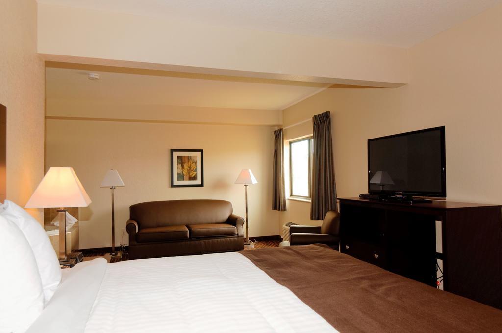 Cobblestone Inn & Suites - Denison | Oak Ridge Экстерьер фото