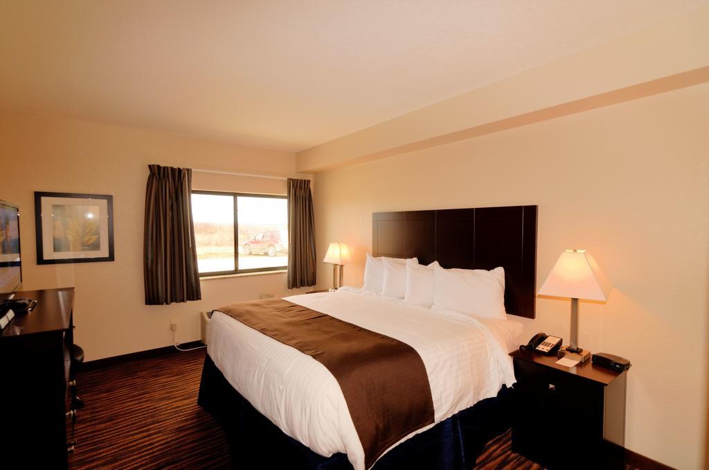 Cobblestone Inn & Suites - Denison | Oak Ridge Номер фото