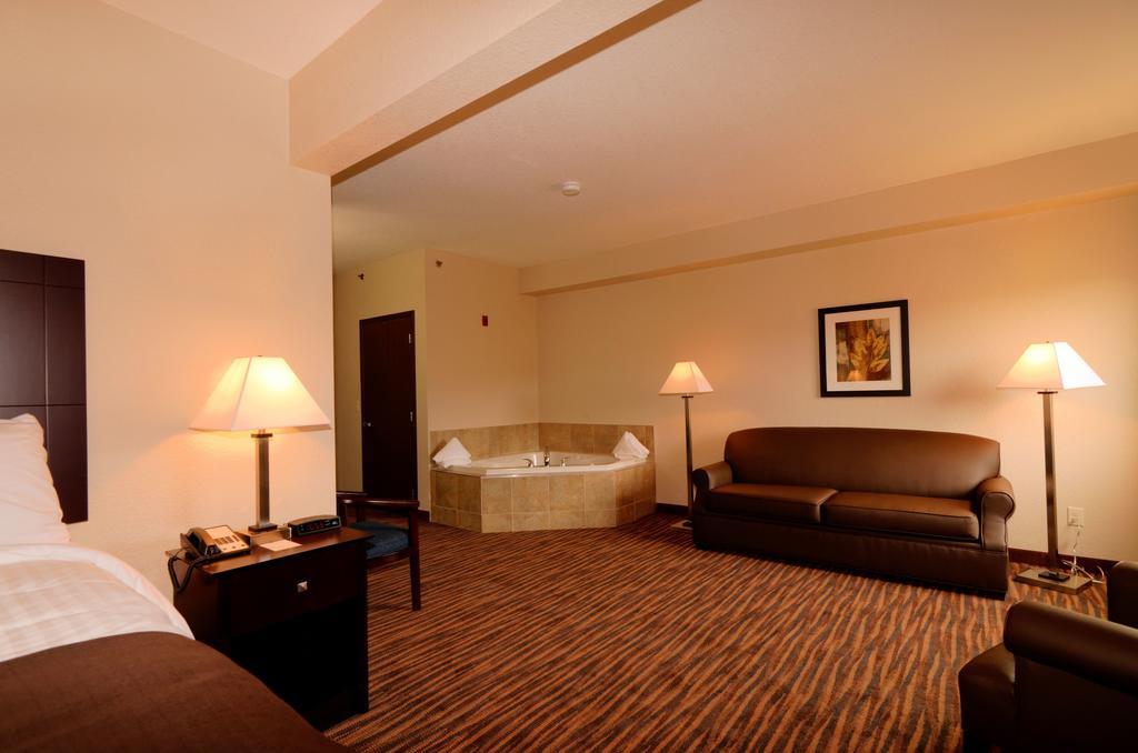 Cobblestone Inn & Suites - Denison | Oak Ridge Экстерьер фото